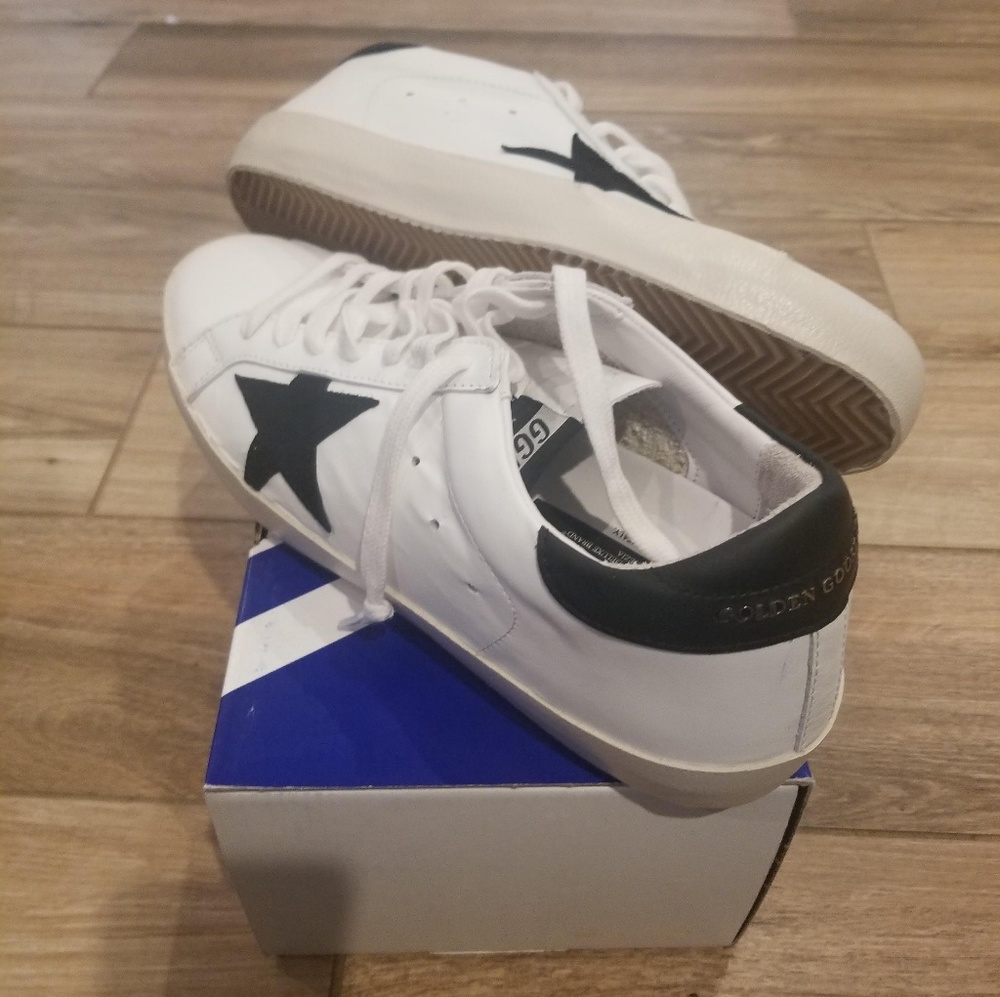 New! Men's Golden Goose Superstar Sneakers - Picture 5 of 8